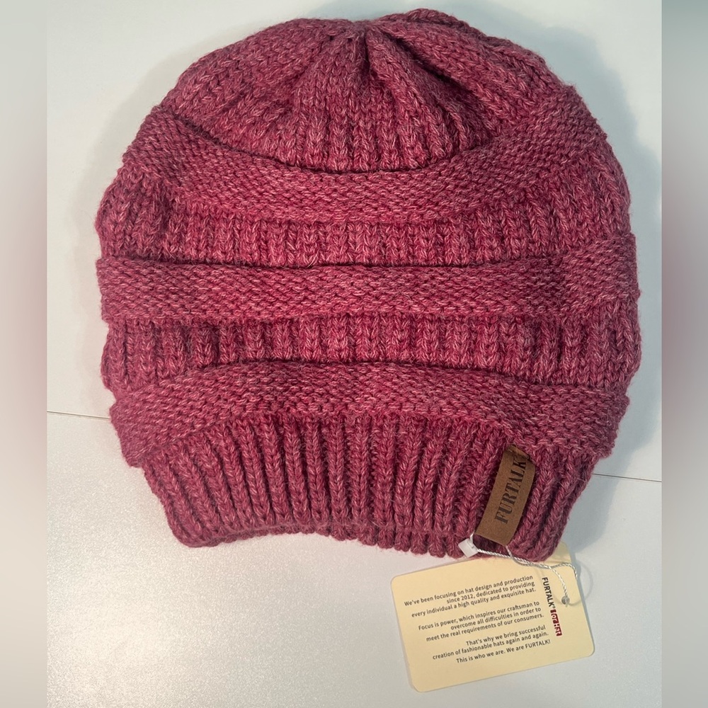 Furtalk Fleece lined ladies hat toque in the colour “Pink.” New!